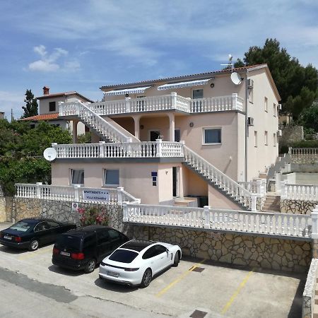Apartments Villa Rosmarin Omišalj Exterior foto
